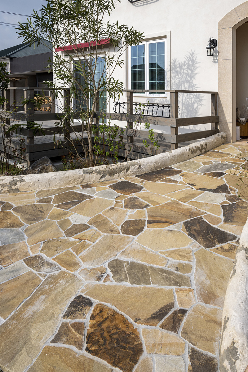 ノーブルストーン 乱形 | 造園資材館